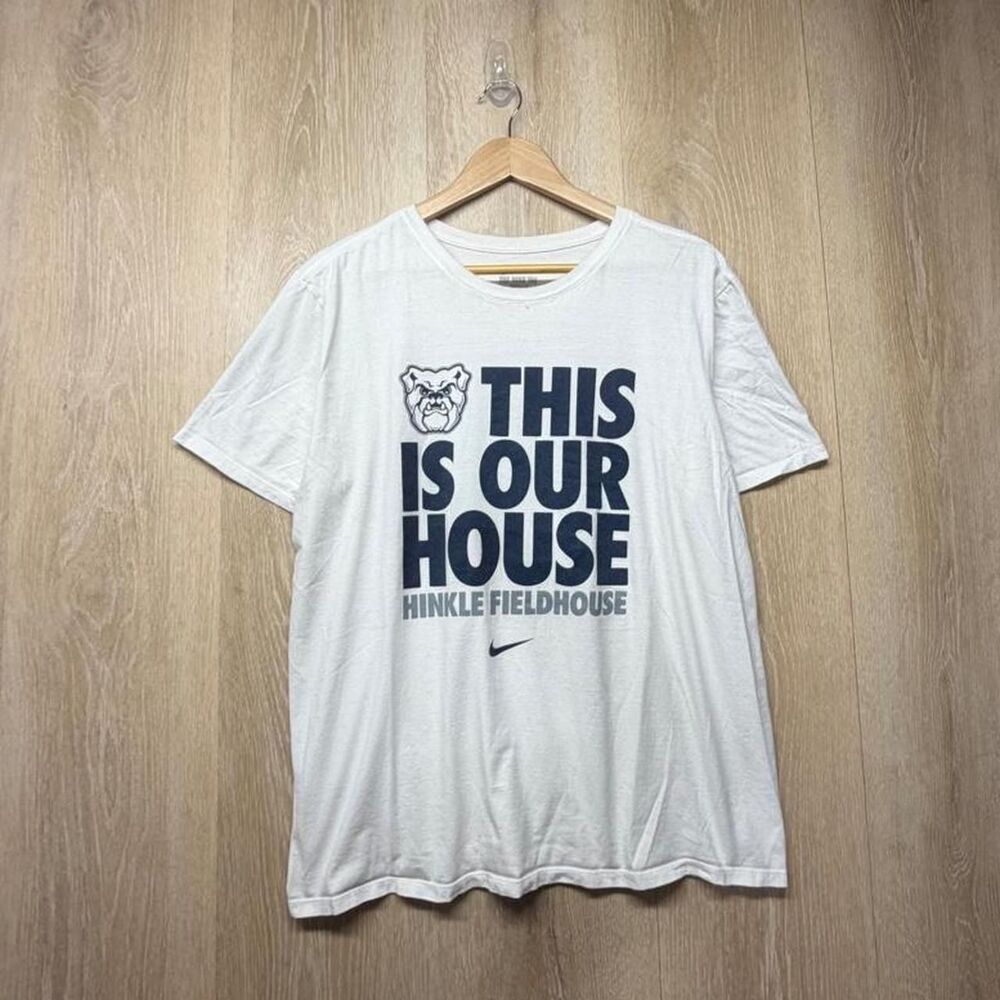 Nike Men's White and Cream T-shirt